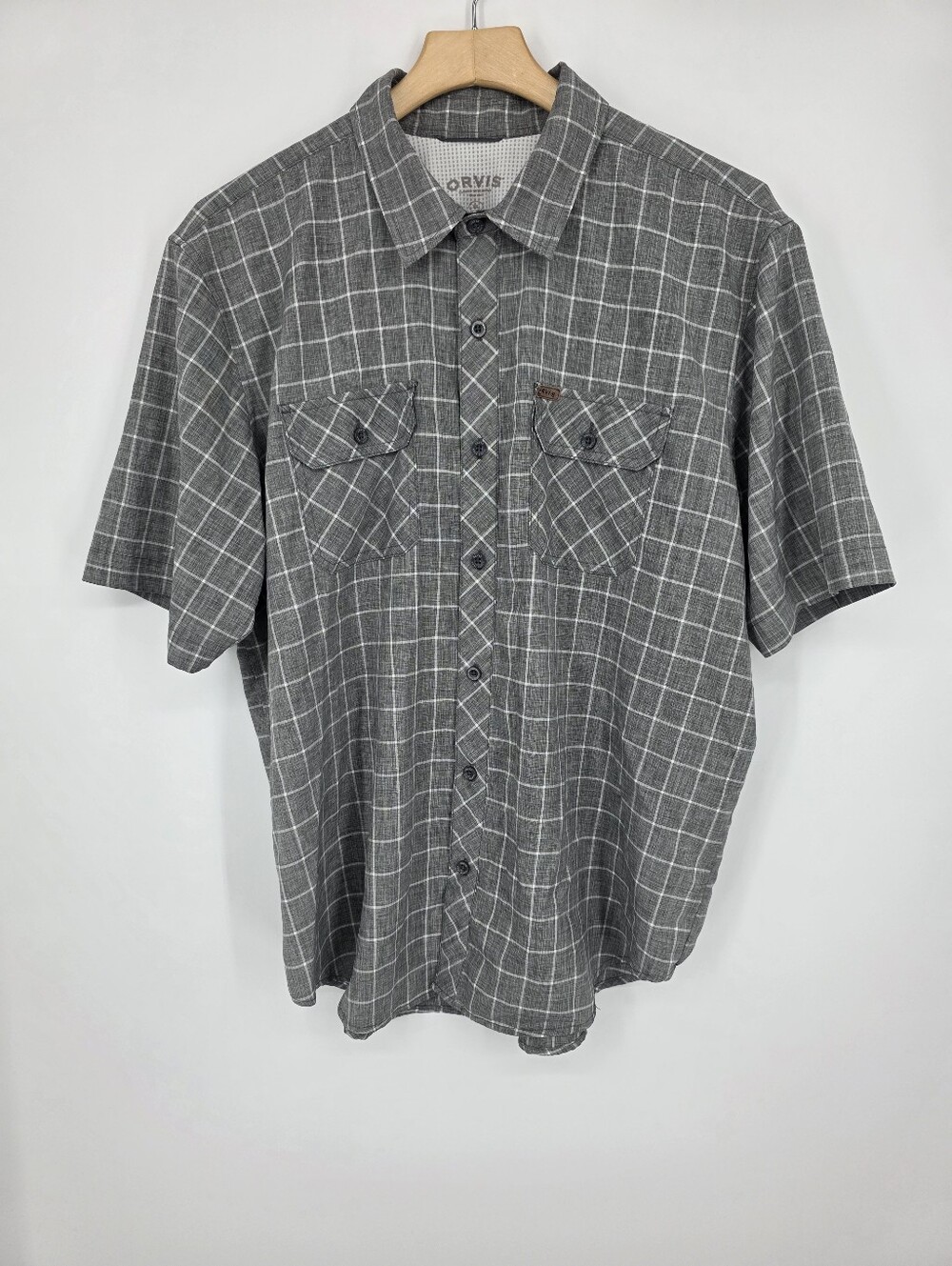 Orvis Men's Short Sleeve Plaid Button-Up Shirt Gray Size XL.